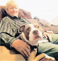  ?? MARY SHANKLIN/STAFF ?? Disabled veteran Robert L. Brady has until Jan. 11 to surrender his emotional support dog, Bane, as part of an arbitratio­n order.
