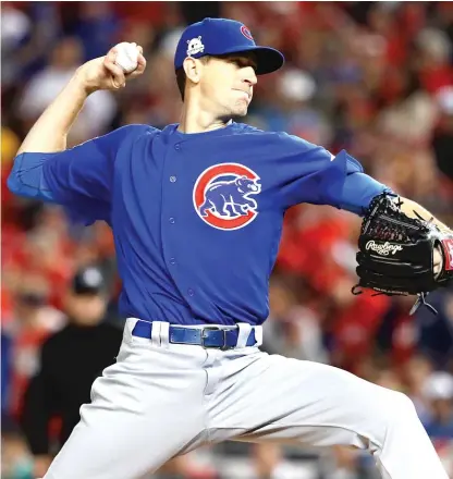  ??  ?? Kyle Hendricks gave up four runs and nine hits Thursday but avoided disaster after the second inning. | PABLO MARTINEZ MONSIVAIS/ AP