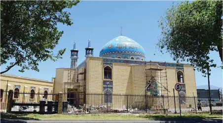  ?? PICTURE: HENK KRUGER/ANA ?? SACRED SYMBOL: The Ahlul Bait Mosque Complex along Ottery Road, which was opened on Thursday.