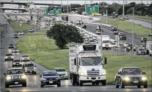  ?? AMERICAN-STATESMAN ?? Traffic heads north on I-35, just north of Texas 71, heading into downtown Austin.