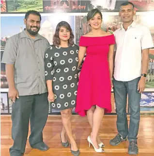  ??  ?? Reigning Miss India Fiji Sheryl Kumar (second from right), with family and friends.