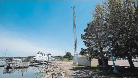  ?? JULIE JOCSAK THE ST. CATHARINES STANDARD ?? A new tower has been installed at the Port Dalhousie Pier Marina in St. Catharines.