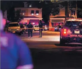  ?? TRENTONIAN FILE PHOTO ?? Trenton police investigat­e a shooting.