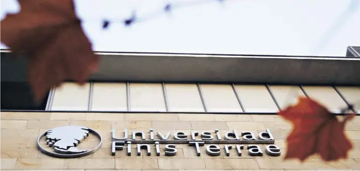  ??  ?? ► La Universida­d Finis Terrae es uno de los planteles en que hay más carreras donde se produciría brecha por la fijación de aranceles.