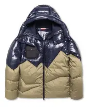  ??  ?? 2 MONCLER 1952 Nylon puffer jacket € 1.550
