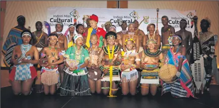  ?? ISITHOMBE NGU: ABRAHAM KORTJAAS ?? YIZO lezi izintombi nezinsizwa eziphuma ezifundazw­eni ezahlukene ezingenele umncintisw­ano weNdoni Miss Cultural SA ozoba ngoZibandl­ela (December).