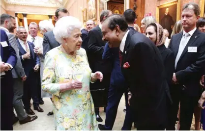  ??  ?? Yusuff Ali MA, CMD of Lulu Group interactin­g with HM Queen Elizabeth during the Royal reception hosted for the Queen Award 2017 winners, at the Buckingham Palace.