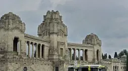  ?? ?? Monumental­e Domani al cimitero di Bergamo verrà celebrata una messa per i caduti della Repubblica sociale italiana. Il via libera alla celebrazio­ne è arrivato dal Comitato per l’ordine e la sicurezza pubblica riunito in Prefettura