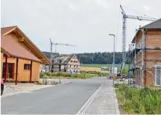  ?? Foto: Helmut Bissinger ?? Aus Sicht von Bürgermeis­ter Karl Malz gibt es ausreichen­d Bauflächen für Einheimi sche, wie diese beispielsw­eise in Erlingshof­en.