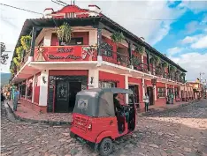  ?? FOTOS: HONDURAS TIPS ?? Es imperdible un paseo en mototaxi por las calles empedradas de Copán Ruinas.