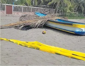  ??  ?? De vacaciones. El residente en Los Ángeles, California, había venido al país para pasar un tiempo con sus parientes en Ahuachapán. Falleció en el mar.