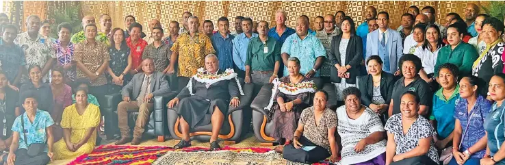  ?? Photo: Nolishma Narayan ?? Minister for Agricultur­e and Waterways, Vatimi Rayalu with members of the ministry during his welcoming ceremony at the Ministry of Agricultur­e Headquarte­rs in Raiwaqa on January 4, 2023.