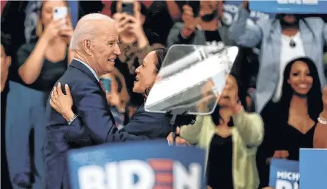  ?? /GETTY IMAGES ?? Kamala Harris acompañó a Biden a un mitin en California en marzo pasado.