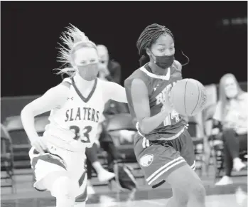  ?? SHARON K. MERKEL/SPECIAL TO THE MORNING CALL ?? Cidney Stanton of Bethlehem Catholic brings the ball up the court in the District 11 5A championsh­ip game against Bangor last week. The Golden Hawks face Shikellamy in the PIAA Tournament on Wednesday.