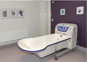  ??  ?? Relaxing treat Patients can enjoy the spa bathroom, complete with sound system