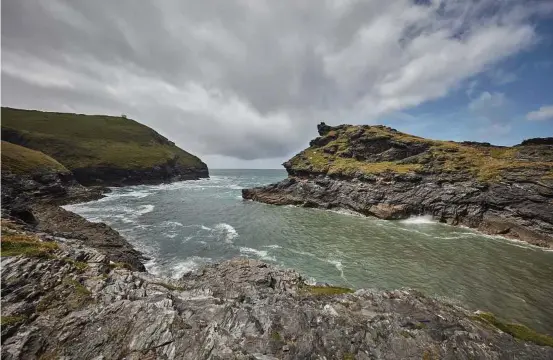  ??  ?? An inlet in Boscastle, a small fishing port on the north coast of Cornwall in southwest England.