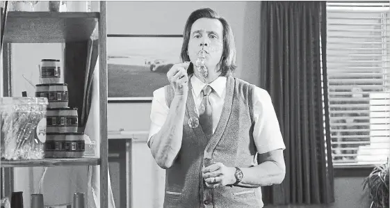  ?? ERICA PARISE SHOWTIME ?? Jim Carrey as Jeff Pickles is a Mister Rogers-like character in "Kidding."