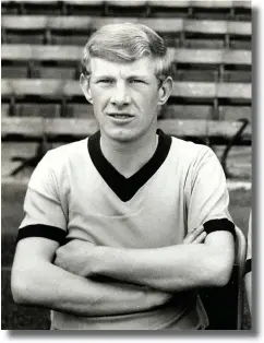  ??  ?? A young Alan Hinton in gold and black