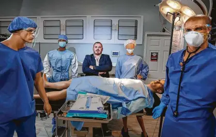  ?? Steve Gonzales / Staff photograph­er ?? Dimitri Menin, president and co-founder of Texas Medical Center Supply, shows off one of the company’s showrooms. The company started in late March with $1,000 in startup costs, and sales have since soared to $50 million.