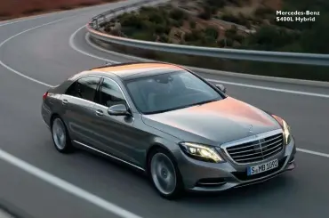  ??  ?? Mercedes- Benz S400L Hybrid