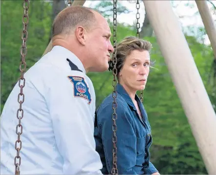  ?? Fox Searchligh­t Pictures ?? “THREE BILLBOARDS Outside Ebbing, Missouri” stars Woody Harrelson as a police chief, Frances McDormand as a furious mom.