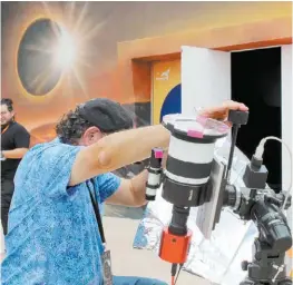  ?? ROBERTO AMAYA ?? Desde el Planetariu­m Torreón se llevará a cabo la transmisió­n especial del evento astronómic­o.