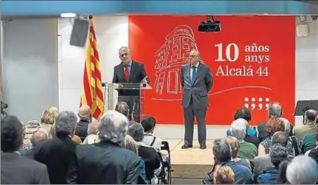  ?? DANI DUCH ?? Jordi Vilajoana, en el centro, en el acto de celebració­n de la Diada de Catalunya, ayer en el centro Blanquerna de Madrid