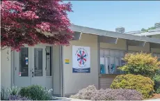  ?? JENELLE SCHNEIDER ?? A B.C. judge has ruled partly in favour of a francophon­e parent associatio­n and the French School Board in their fight with the province for new or improved schools, like École Rose-des-vents on Vancouver’s west side, above.