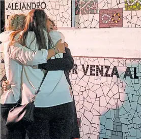  ?? JUAN JOSÉ GARCÍA ?? “Que el amor venza al odio”. La frase del mural que se inauguró ayer.