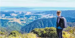  ?? Photo / Rosalie Willis ?? The view looking east over Ka¯ piti Island from the Kapakapanu­i summit.