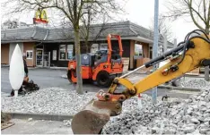  ?? Foto: Marcus Merk ?? Nicht nur auf dem Gelände von McDonald’s in Stadtberge­n wird gearbeitet. Vor allem im Schnellres­taurant ändert sich einiges.