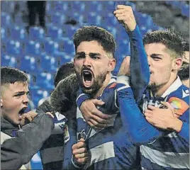  ?? FOTO: DEPORTIVO ?? Gol de Peru Nolaskoain celebra un tanto marcado con el Deportivo