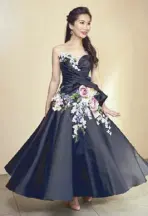  ??  ?? 2017 Best Dressed Women of the Philippine­s awardee Jennifer Tieng.