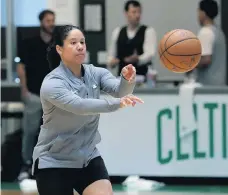  ?? CHARLES KRUPA/ASSOCIATED PRESS FILE ?? New Duke women's basketball coach Kara Lawson led West Springfiel­d to the 1997 and 1999 state Group AAA championsh­ips before playing for Pat Summitt at Tennessee. Lawson “wanted to be a coach since I was a kid.”