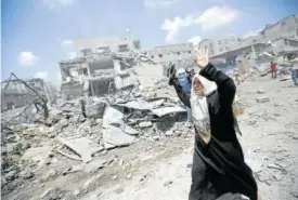 ?? Foto: Mohammed Saber ?? Una palestina, tras un bombardeo israelí.
