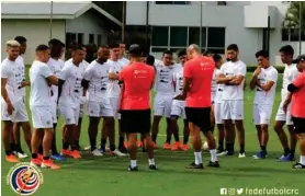  ?? FEDEFUTBOL.COM. ?? Douglas Sequeira tiene un complicado reto en Guadalajar­a.