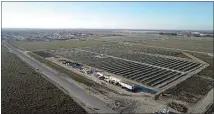  ?? COURTESY OF CHEVRON ?? Under a proposal by Chevron New Energies, about one-sixth the capacity of this 29-megawatt photovolta­ic solar array in Lost Hills would be used to produce 2 tons per day of hydrogen for use as transporta­tion fuel.