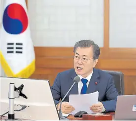  ?? AP ?? Mano extendida. El presidente de Corea del Sur Moon Jae-in.