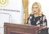  ??  ?? La camarista Mirtha González de Caballero, ayer, en la audiencia en el salón Comuneros.