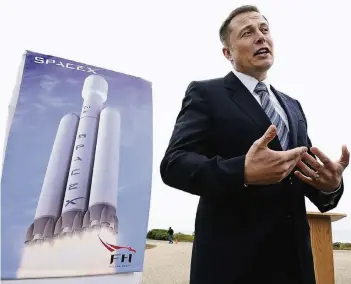  ?? FOTO: IMAGO ?? Auf dem Weg, seinen Traum zu verwirklic­hen? Space-X-Gründer Elon Musk an der Vandenberg Air Force Base nordwestli­ch von Los Angeles.