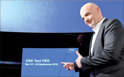  ??  ?? El jueves se escribió una página en la historia del futbol, dijo el titular de la FIFA, Gianni Infantino, a propósito del encuentro realizado en Bari ■ Foto Afp