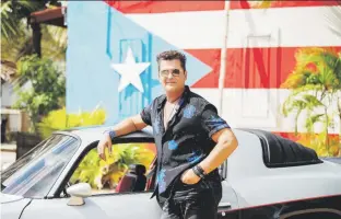  ??  ?? Carlos Vives disfrutó al grabar el video en diversos parajes de Puerto Rico, los cuales conoce desde los inicios de su carrera artística.