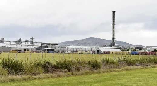  ?? PHOTO: GREGOR RICHARDSON ?? Big electricit­y user . . . The Tiwai Point aluminium smelter