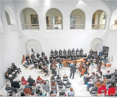  ?? JESÚS MARÍN ?? La Orquesta Barroca de Cádiz y la coral Virelay, en un concierto conjunto en 2021 en el Museo de Cádiz.