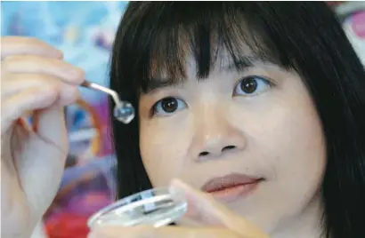  ??  ?? People often abuse contact lenses because they are simply unaware about the dangers involved. The lenses are similar to micro-sponges and are exposed to pollution, insects and dust, which are rapidly attracted to the lenses. — File photo