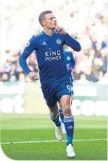  ??  ?? Jamie Vardy celebrates