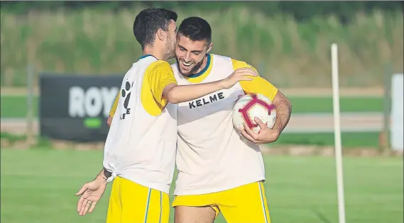  ?? FOTO: RCDE ?? David López se queda en la plantilla Los técnicos y sus compañeros están muy contentos de que haya llegado a un acuerdo con el club blanquiazu­l