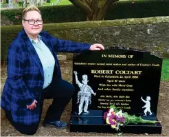  ?? ?? Galashiels councillor Fay Sinclair with the Robert Coltart headstone