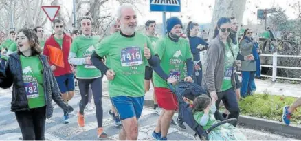  ?? ?? La carrera reunió a mayores, pequeños y familias, unidos por la misma causa.