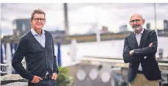  ?? RP-FOTO: ANDREAS BRETZ ?? Marc Schenk (links) und Gottfried Panhaus zogen für die Partei Volt in den Düsseldorf­er Stadtrat ein.
